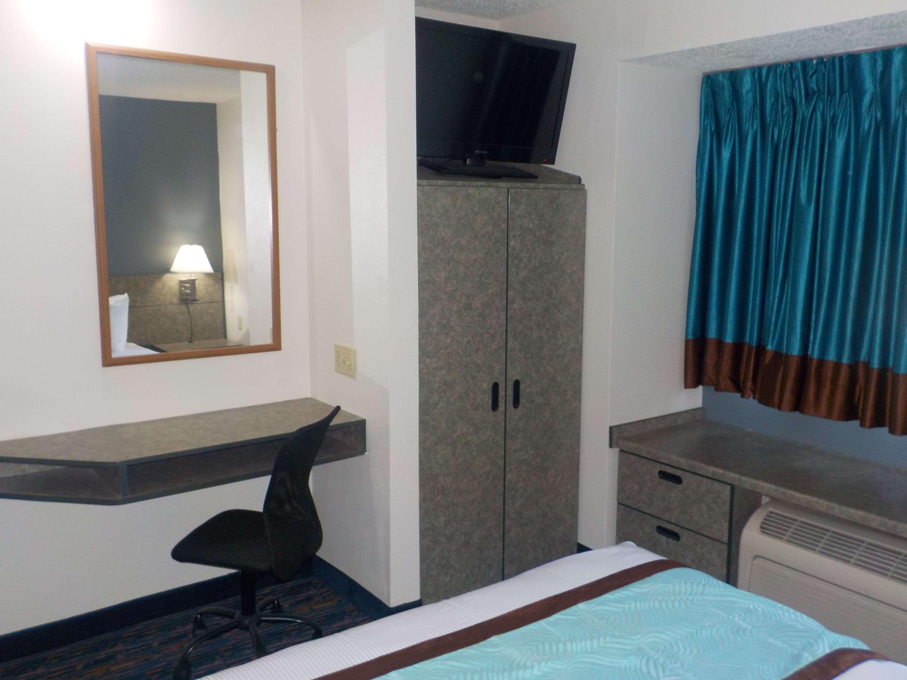 Mj Inn And Suites Marienville Habitación foto