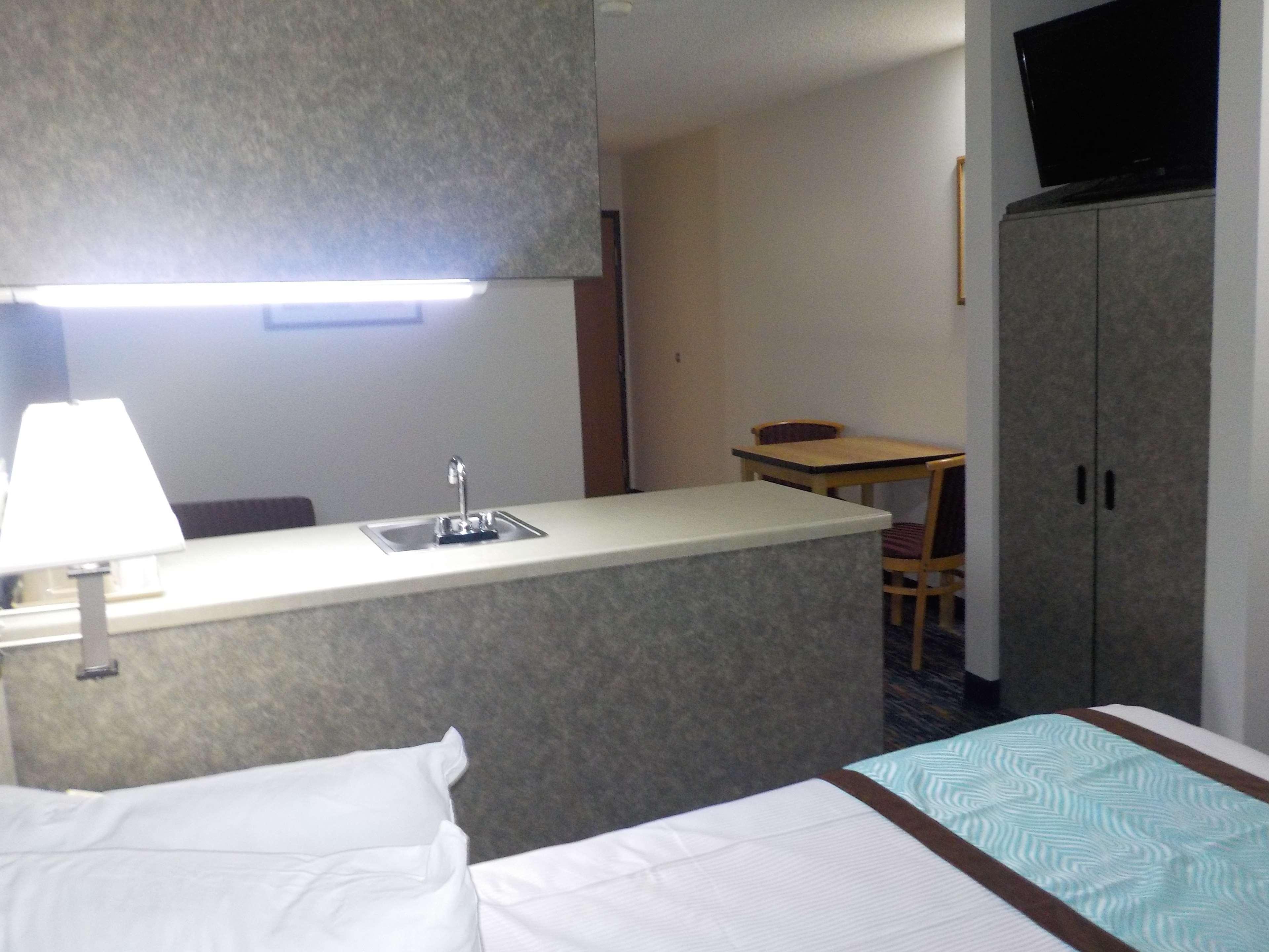 Mj Inn And Suites Marienville Habitación foto