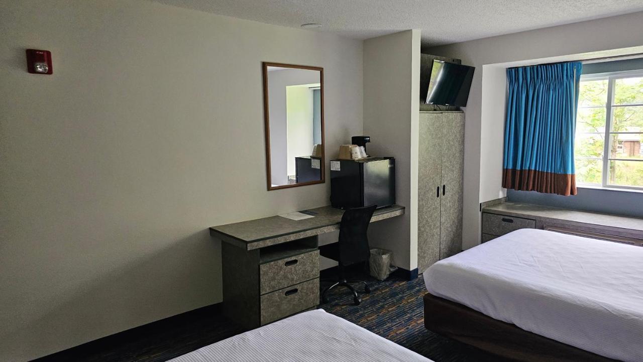 Mj Inn And Suites Marienville Exterior foto